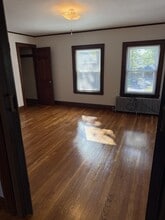 33 Weston Ave in Braintree, MA - Building Photo - Building Photo