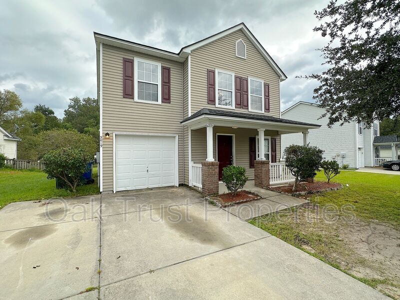 5019 Thornton Dr in Summerville, SC - Building Photo