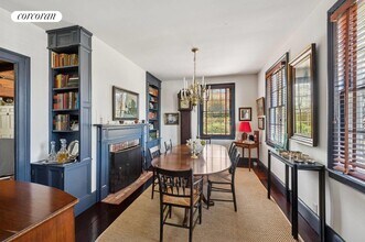 34 Howard St in Sag Harbor, NY - Building Photo - Building Photo