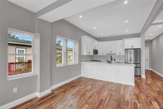 62 Clark St in Long Beach, NY - Building Photo - Building Photo