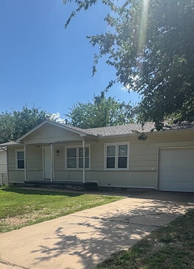 6422 N Main St in Tulsa, OK - Building Photo - Building Photo