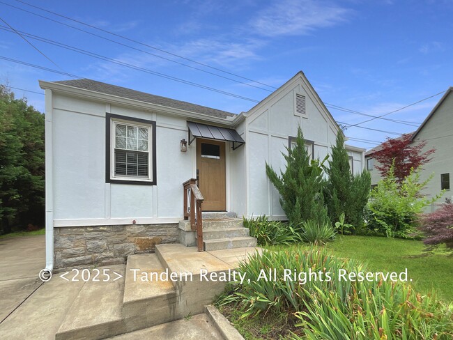 property at 2710 Sharondale Ct