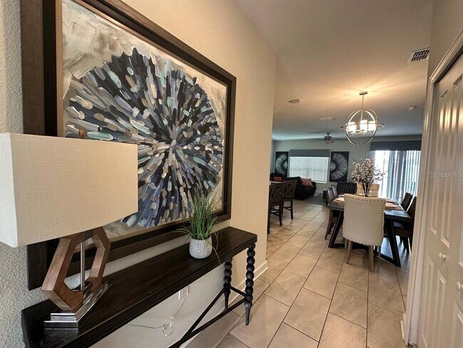 910 Pebble Beach Dr in Davenport, FL - Building Photo - Building Photo