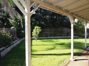 7656 N Hanna Ave in Fresno, CA - Building Photo - Building Photo