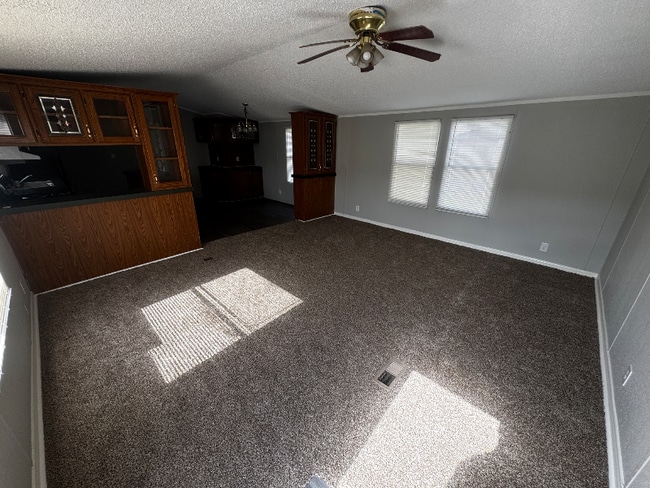 141 Fox Meadow Dr in Alvin, TX - Building Photo - Building Photo