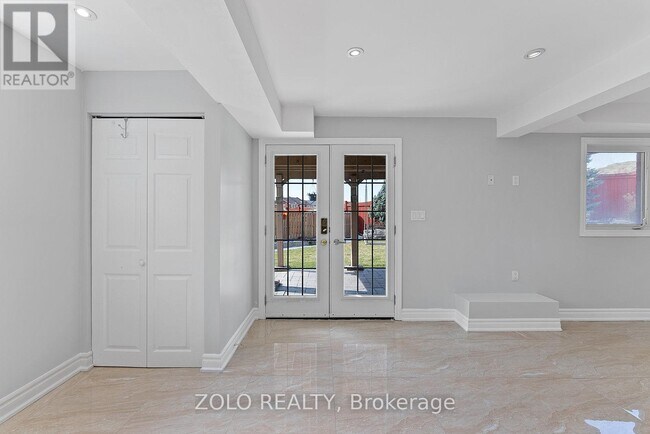 162 Fred Young Dr in Toronto, ON - Building Photo - Building Photo