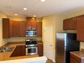 553 Matheson Place in Cary, NC - Foto de edificio - Building Photo