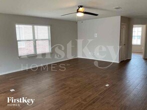 7513 Captain Ln in Fort Worth, TX - Foto de edificio - Building Photo