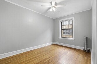 2336 W Addison St, Unit i2 in Chicago, IL - Foto de edificio - Building Photo