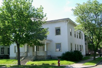 1501 22nd St E in Minneapolis, MN - Foto de edificio - Building Photo