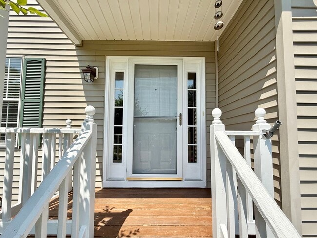 4585 Village Park Dr E in Williamsburg, VA - Building Photo - Building Photo