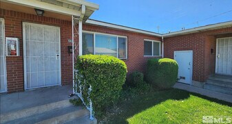 238 18th St in Sparks, NV - Building Photo
