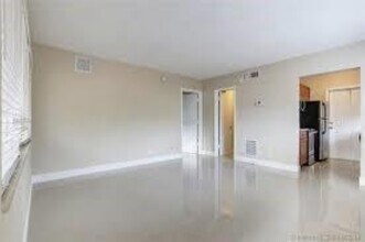 204 NE 10th Ave, Unit C in Fort Lauderdale, FL - Building Photo - Building Photo