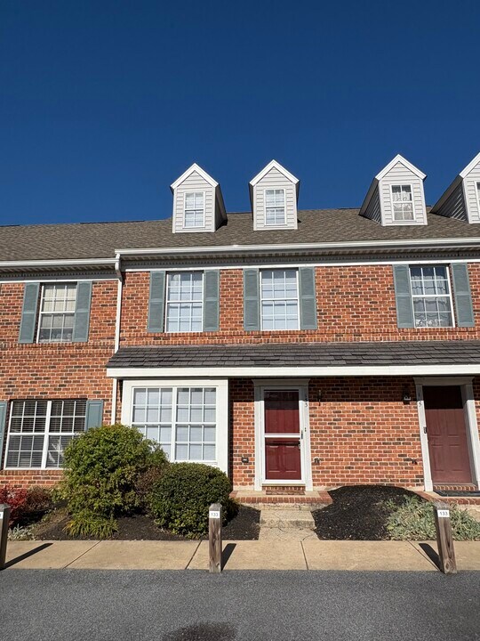 133 Delancy Pl in Lancaster, PA - Building Photo