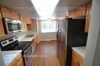 3709 SW 336th St in Federal Way, WA - Foto de edificio - Building Photo