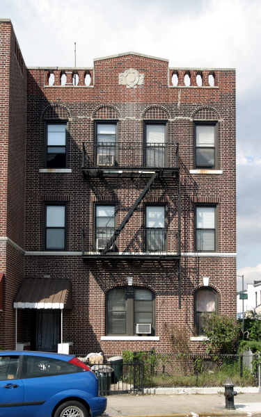 7916 6th Ave in Brooklyn, NY - Foto de edificio