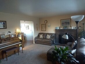 4824 Lakeview Cir in Colorado City, CO - Building Photo - Building Photo