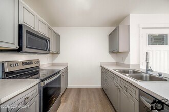 1635 S Pollywog Pl in Wasilla, AK - Building Photo - Building Photo