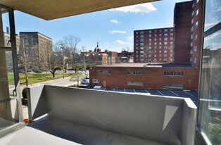 552 N Neville St in Pittsburgh, PA - Building Photo