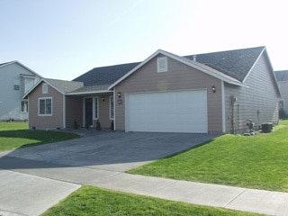 property at 4412 Valencia Dr