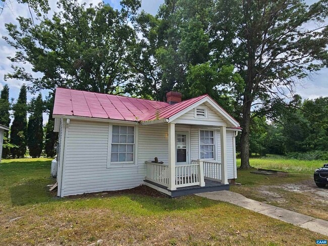 4271 Davis Hwy in Louisa, VA - Building Photo - Building Photo