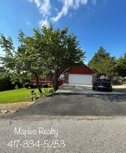 352 Grand Ave in Branson, MO - Building Photo - Building Photo