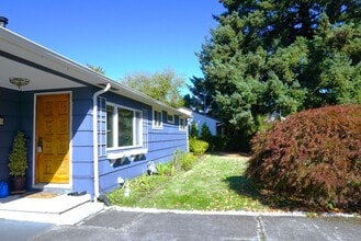 415 NE 128th Ave in Portland, OR - Building Photo - Building Photo