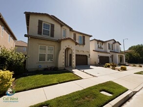4790 Canela Way in San Jose, CA - Foto de edificio - Building Photo