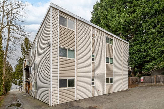 2711 NE 115th St in Seattle, WA - Building Photo - Building Photo