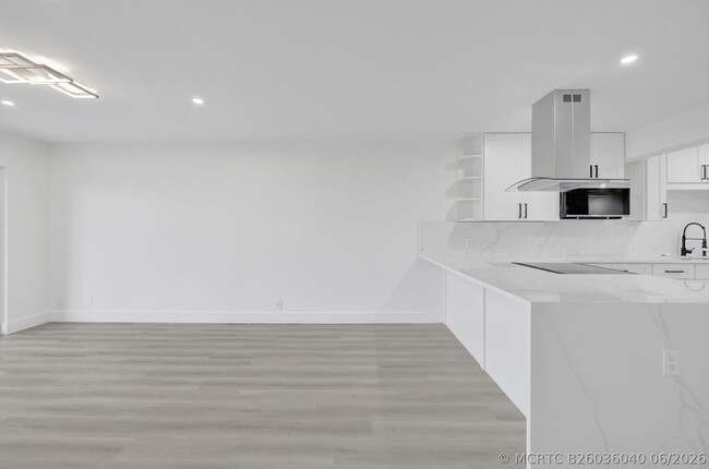 property at 3050 N Palm Aire Dr