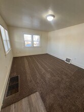 954 S 4th Ave in Pocatello, ID - Building Photo - Building Photo