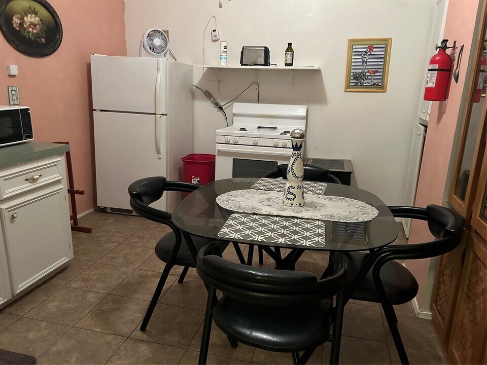 2810 Louisiana St in Houston, TX - Building Photo