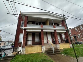 1574 Indianola Ave in Columbus, OH - Building Photo