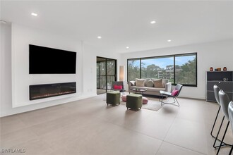 5964 Pelican Bay Blvd in Naples, FL - Building Photo - Building Photo