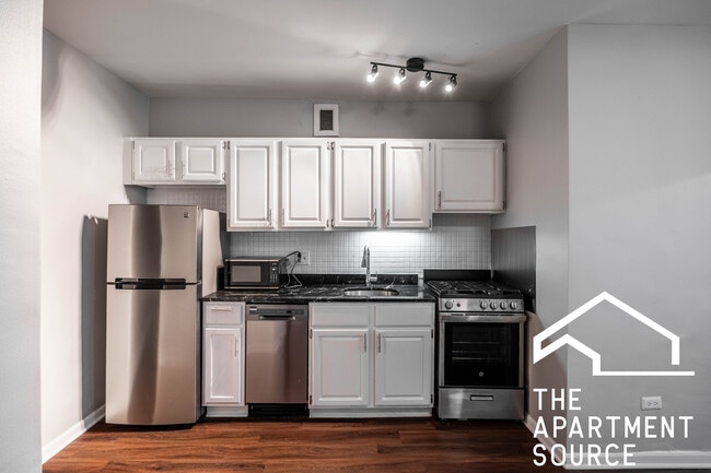 property at 1140 N La Salle Dr