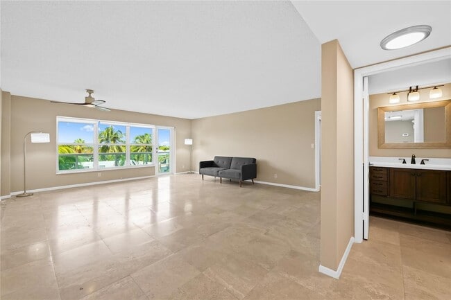 3900 Galt Ocean Dr, Unit 309 in Fort Lauderdale, FL - Building Photo - Building Photo