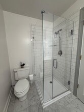 12221 Fairfield House Dr in Fairfax, VA - Building Photo - Building Photo