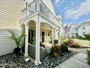 33 Tulip Ln in Freehold, NJ - Building Photo - Building Photo
