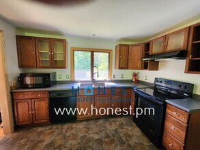 15 Thompson St in Augusta, ME - Building Photo - Building Photo