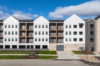 Timber Club in St. Peters, MO - Building Photo - Building Photo