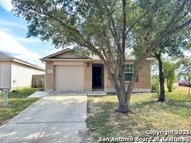11474 Country Canyon in San Antonio, TX - Building Photo