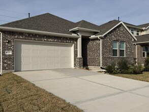 4723 Bay Vista Dr in Baytown, TX - Building Photo - Building Photo