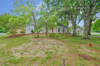 214 Armstrong Dr in Belmont, NC - Building Photo - Building Photo