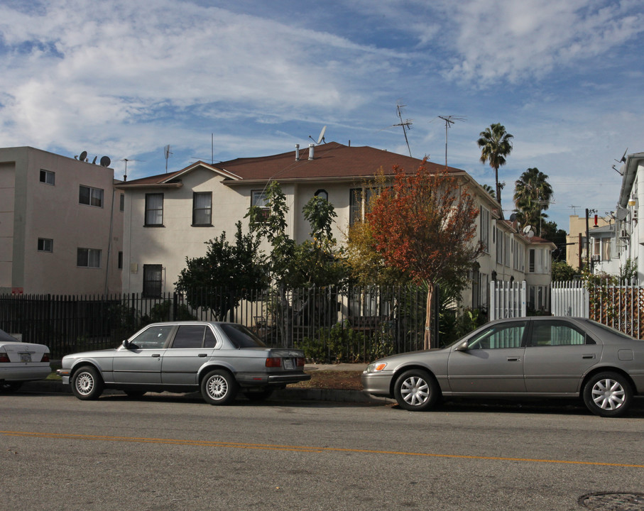 1641 N Hobart Blvd in Los Angeles, CA - Building Photo