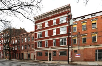 1533-1535 Race St in Cincinnati, OH - Building Photo - Building Photo