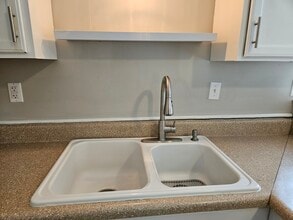 6 Sparks Ave in Ware Shoals, SC - Building Photo - Building Photo