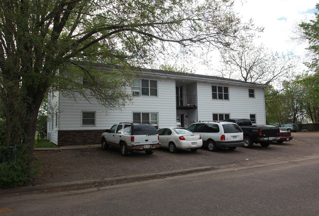 927 Harriet St in Altoona, WI - Foto de edificio - Building Photo