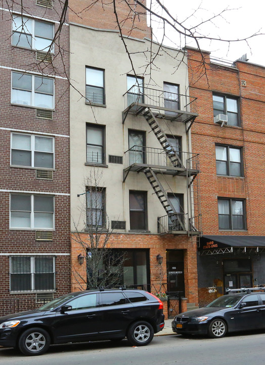 245 E 81St St in New York, NY - Building Photo