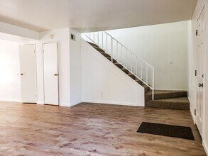 533 W Ward Ave in Ridgecrest, CA - Building Photo - Building Photo