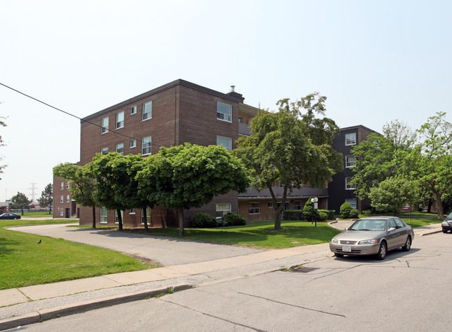 Eccleston Place in Toronto, ON - Building Photo - Primary Photo